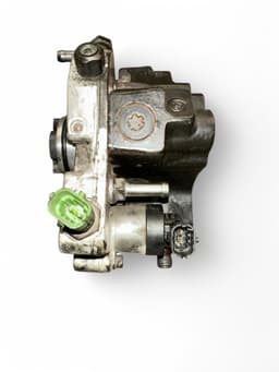 VOLVO 30756125 0445010111 8692521 31303475 36001127 Fuel injection pump, diesel VOLVO S80 II (AS) (2006-2016) — thumbnail 2