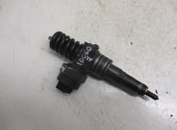 VW 0414720015 Fuel Injector VW PASSAT B5 (3B2) (1996-2000) — thumbnail 1