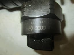 VW 0414720015 Fuel Injector VW PASSAT B5 (3B2) (1996-2000) — thumbnail 3