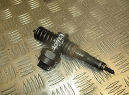 VW 0414720007 Fuel Injector VW PASSAT B5 (3B2) (1996-2000) — thumbnail 1