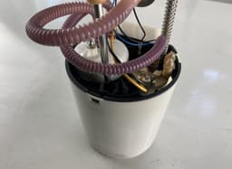 VOLVO Fuel delivery pump VOLVO XC60 I (2008-2017) — thumbnail 5