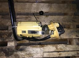 VOLVO Fuel delivery pump VOLVO V70 II / XC70 I (P80) (2000-2007) — thumbnail 1
