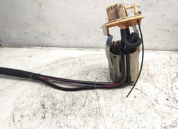 VOLVO Fuel delivery pump VOLVO V70 II / XC70 I (P80) (2000-2007) — thumbnail 3