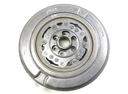 VW 04E105266P Flywheel VW PASSAT B8 (3G) / ALLTRACK (2014-2023) — thumbnail 1