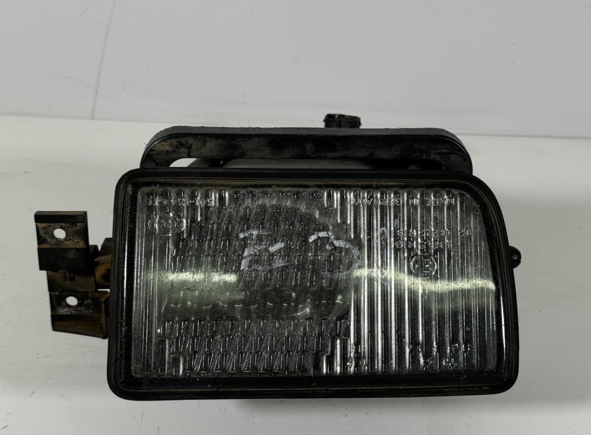 63171379104 Fog Lamp Front Right BMW 7 (E32) (1986-1994)
