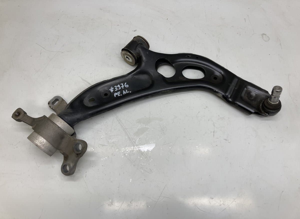 BMW 6879844 Front Axle Track Control Arm lower Right BMW 2 Active Tourer (F45, F46) (2013-2021)