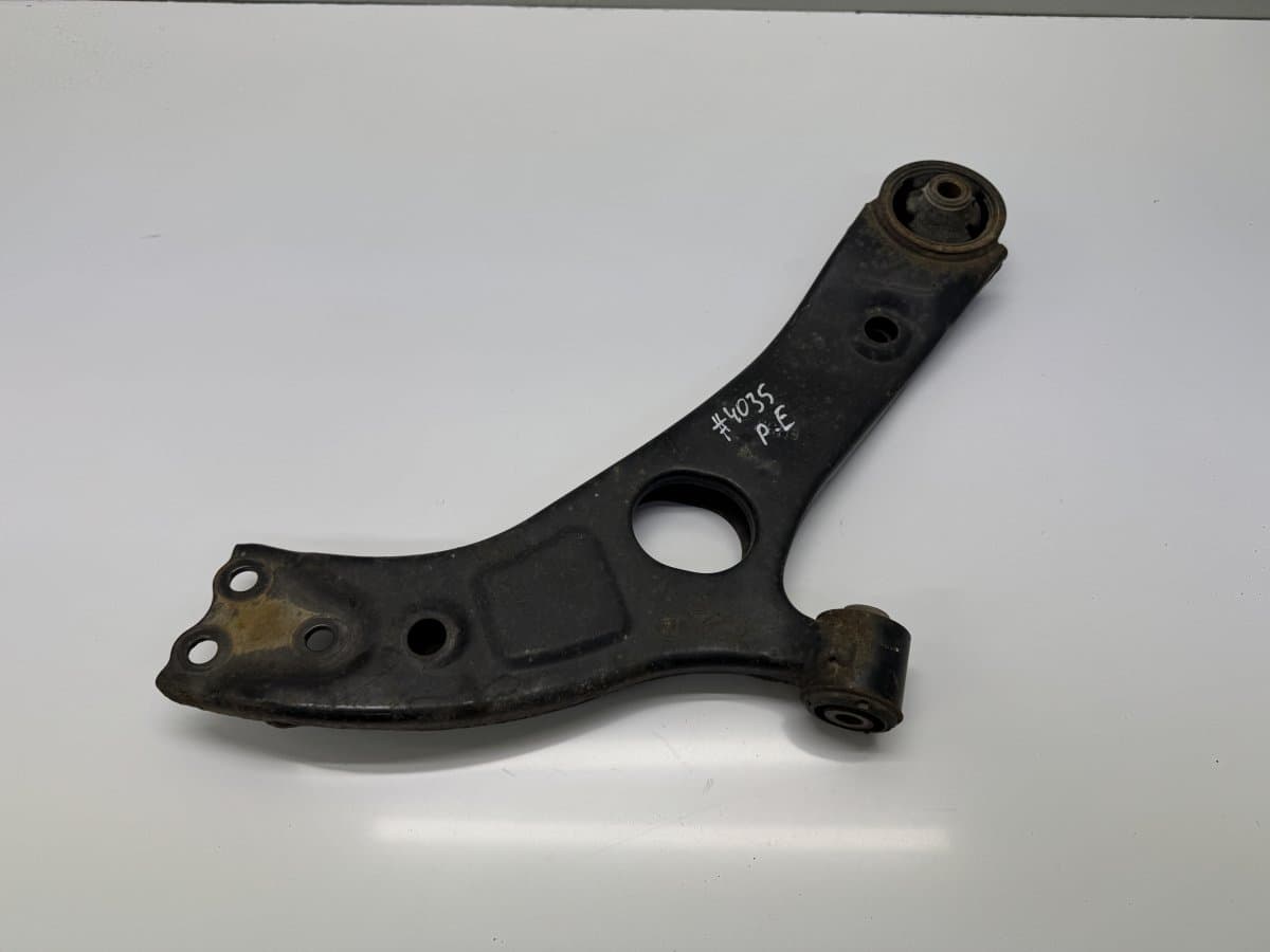KIA 545013S100 Front Axle Track Control Arm lower Right KIA OPTIMA III (TF) (2010-2015)