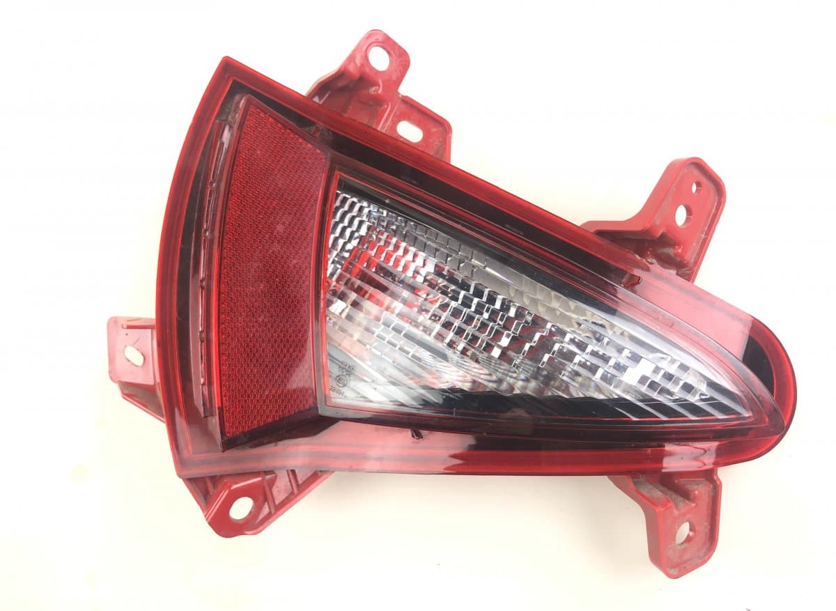 KIA 92405R2000 Extra light / reflector in rear bumper left KIA SPORTAGE V (NQ5) (2021-)