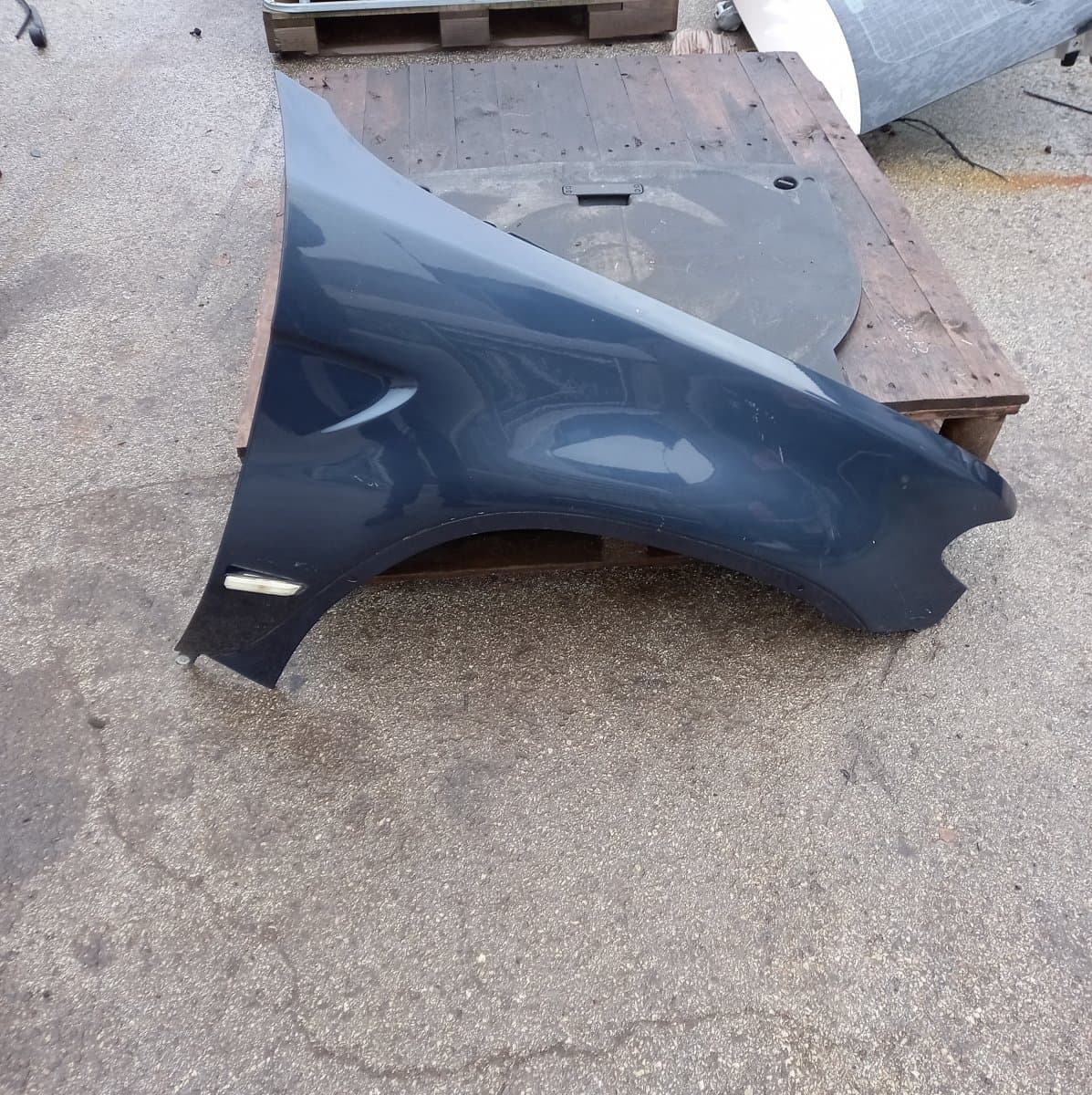 BMW Fender Front Right BMW X5 (E53) (2000-2007)
