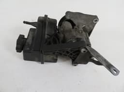 MERCEDES-BENZ A0064661701 A0064667801 Power steering pump MERCEDES-BENZ SPRINTER (906) (2006-2018) — thumbnail 2