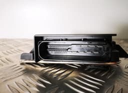 VW 17767601-A Parking brake control unit VW PASSAT B6 (3C) (2005-2010) — thumbnail 2