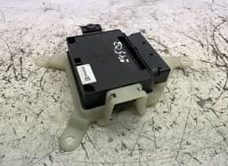 VOLVO Parking brake control unit VOLVO S60 II / V60 I (2010-2018) — thumbnail 2