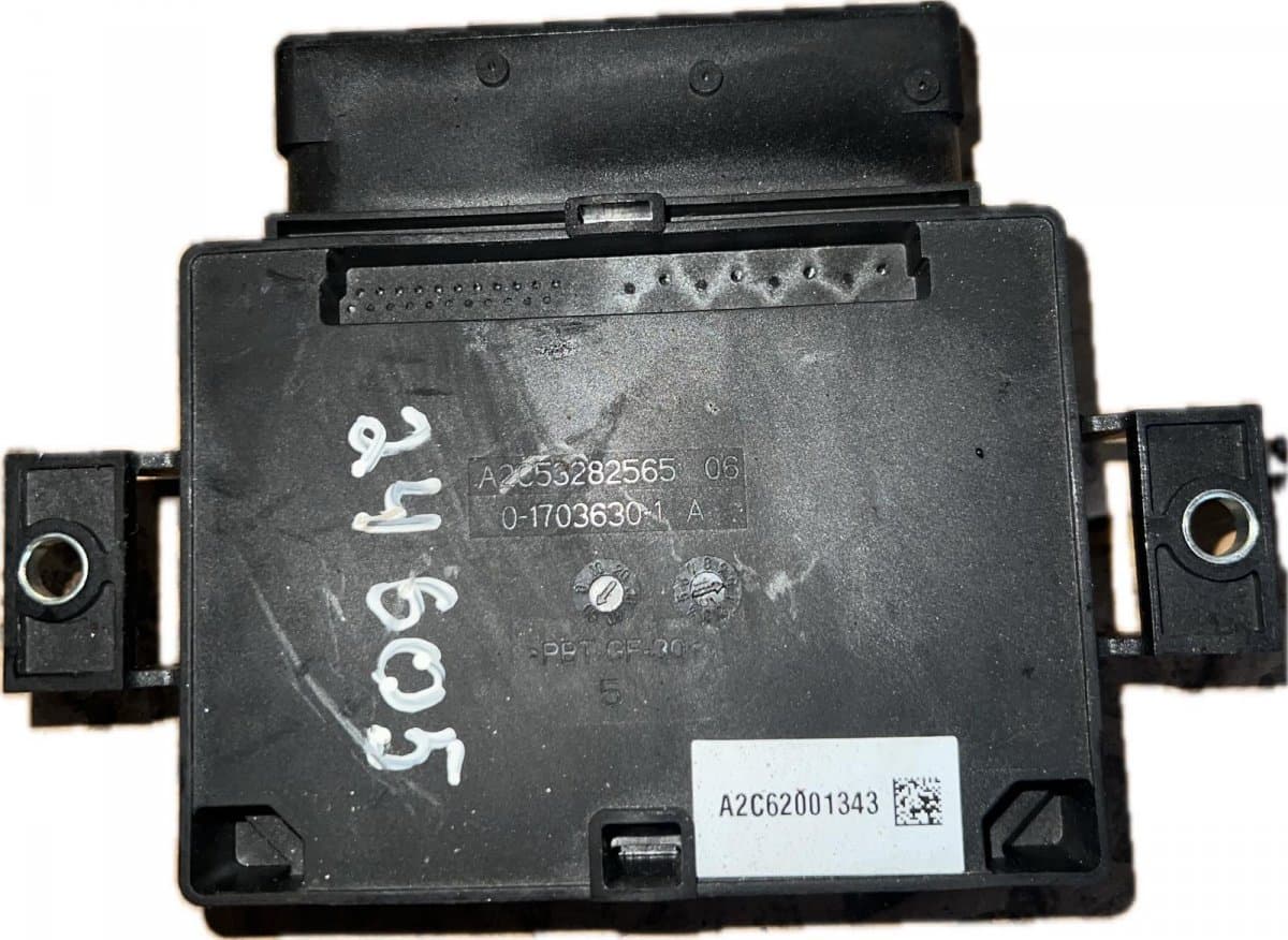 VOLVO Parking brake control unit VOLVO S60 II / V60 I (2010-2018)