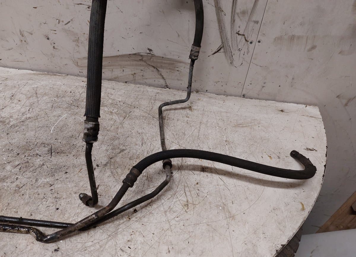 Power Steering Hose from pump to steering gear VOLVO XC90 I (2002-2014)