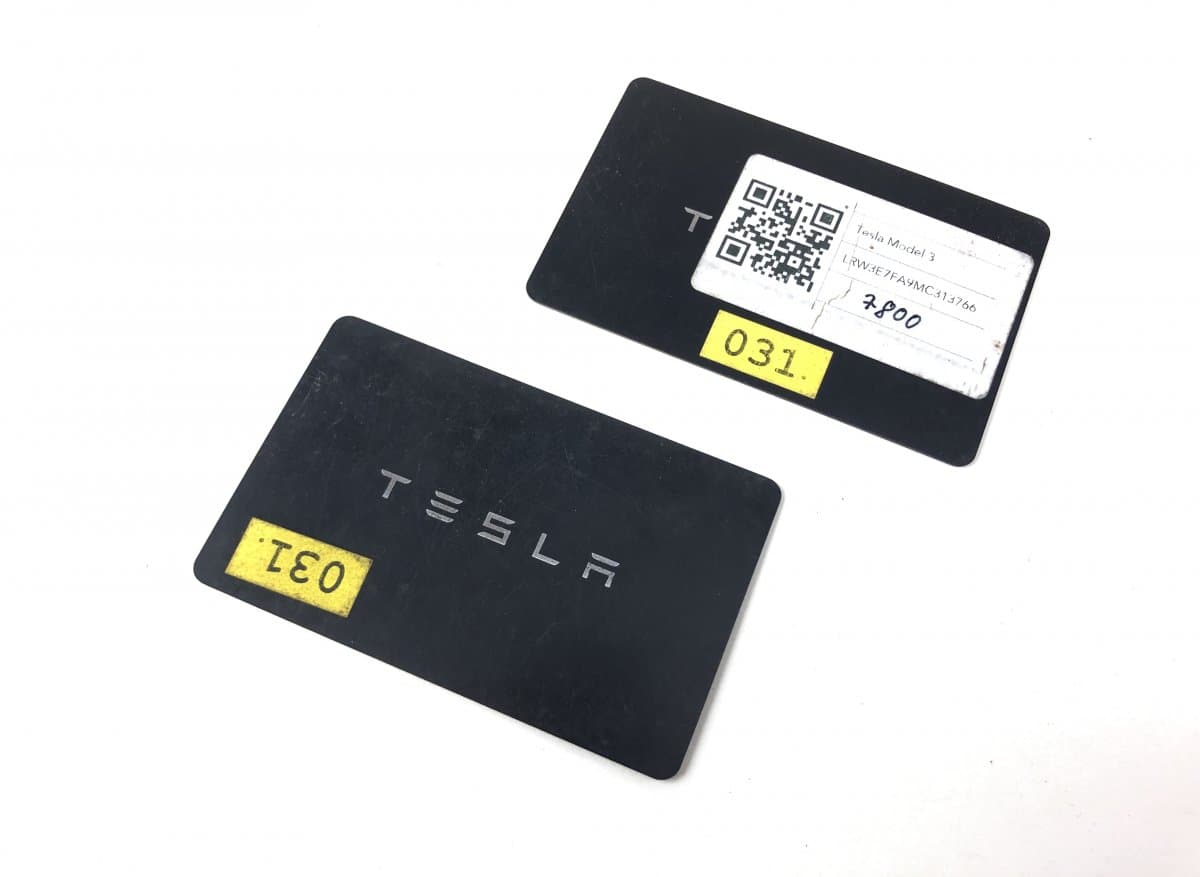 113108700J Key / Keys TESLA MODEL 3 (2017-)