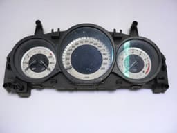 MERCEDES-BENZ A2049004409 A2049005313 Instrument Cluster MERCEDES-BENZ C-CLASS (W204) (2007-2013) — thumbnail 1