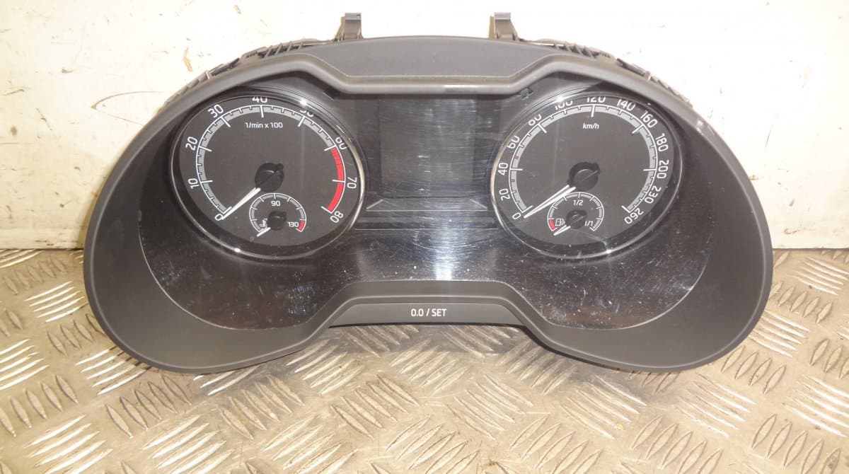 SKODA Instrument Cluster SKODA OCTAVIA III (5E) (2012-2019)