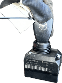 MERCEDES-BENZ 1645450708 A1645450808 1645450808 A1645451008 1645451008 A164545100890 164545100890 Ignition switch lock (ignition barrel) MERCEDES-BENZ R-CLASS (W251) (2006-2013) — thumbnail 1