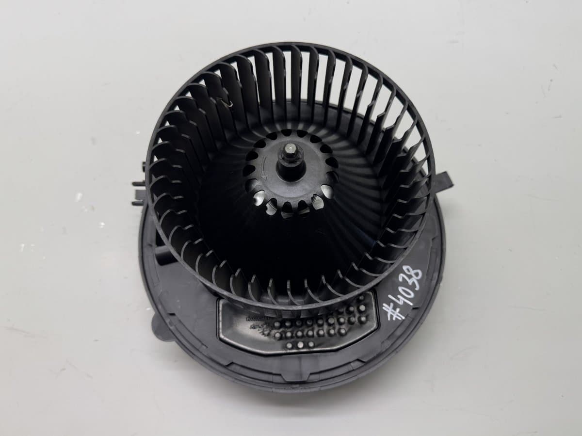 SKODA 5Q1819021B 5Q0907521E Heater Fan SKODA SUPERB III (3V3, 3V5) (2015-2024)