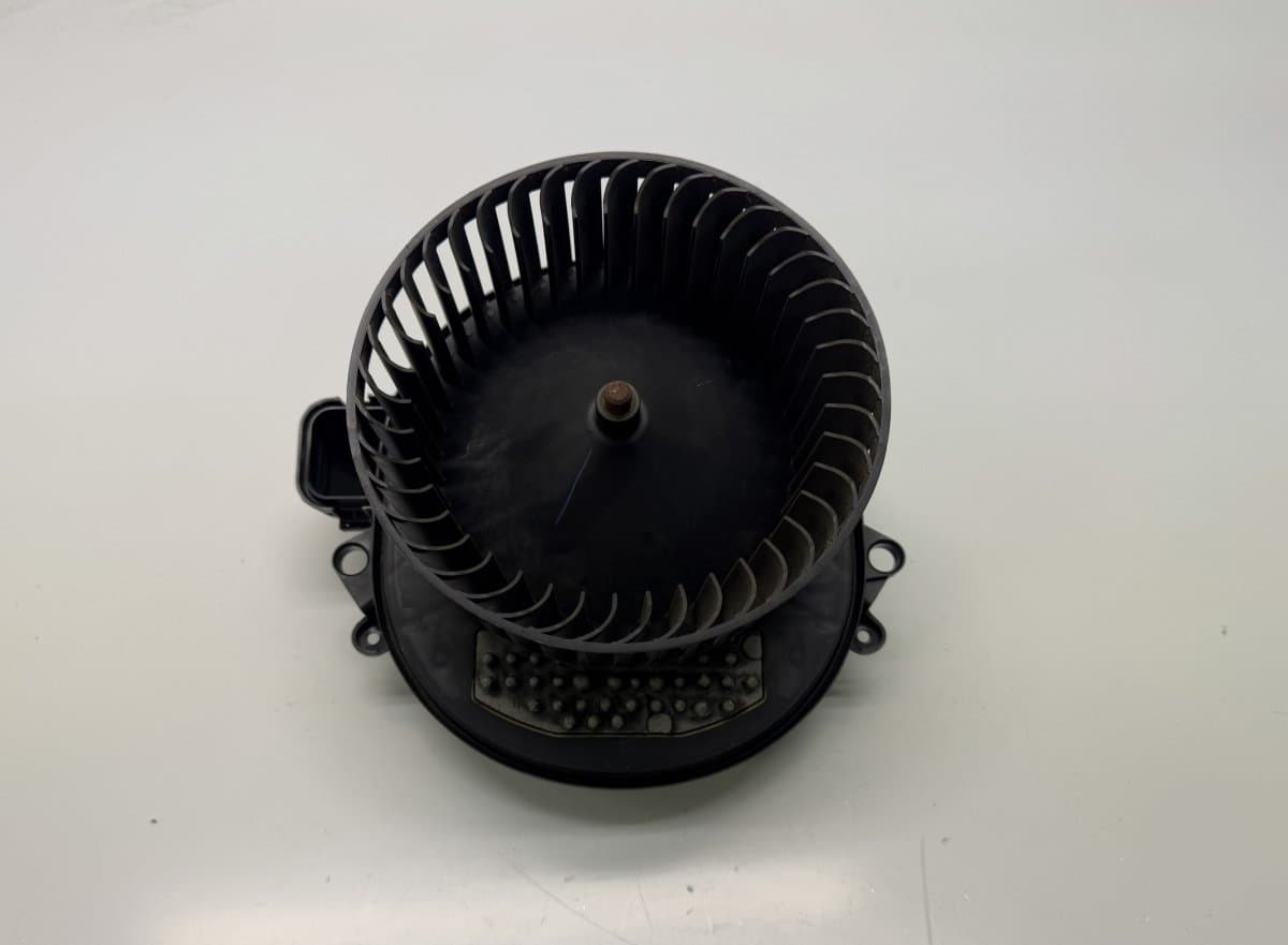 BMW T1014417J 9276112 927611201 Heater Fan BMW 1 (F20, F21) (2011-2019)