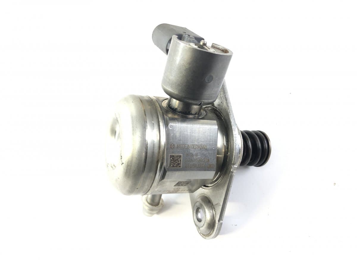 MERCEDES-BENZ 0261520216 High pressure pump, petrol MERCEDES-BENZ C-CLASS (W205) (2013-2021)