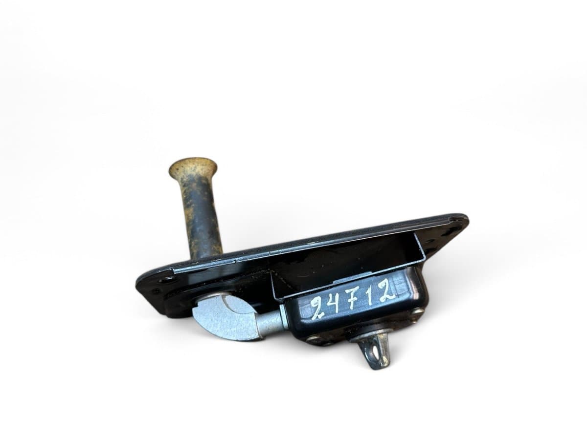 VOLVO 8624896 Spare Wheel Carrier under vehicle VOLVO XC90 I (2002-2014)