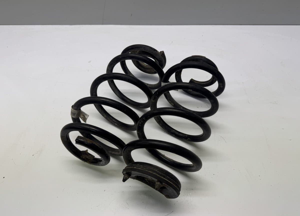 BMW 33536872297 6872297 Spring Rear Right BMW X1 (F48) (2014-2022)