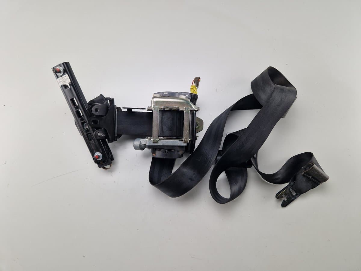 VOLVO 012R0000 31332261 616521700A P39800482 616011100B Seat Belt Front Right VOLVO S60 II / V60 I (2010-2018)