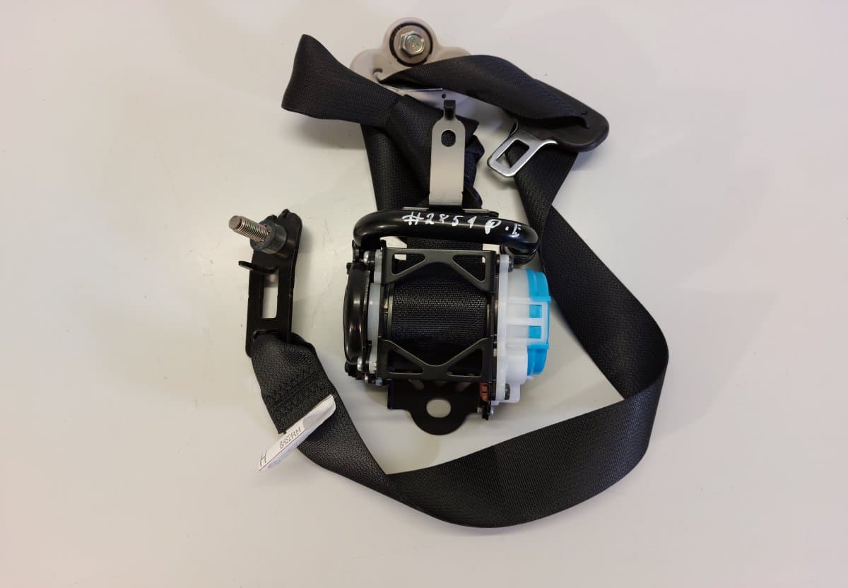 MAZDA 0589-P1-000146 0589P1000146 Seat Belt Front Right MAZDA 3 III (BM) (2013-2018)