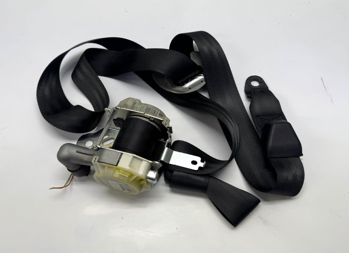 KIA 888102P000VA Seat Belt Front Left KIA SORENTO II (XM) (2009-2015)