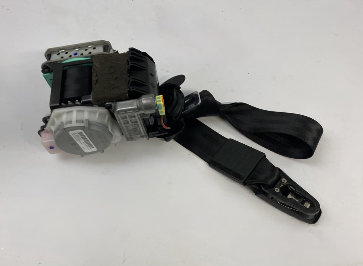 AUDI 8T8857706F Seat Belt Front Right AUDI A5 (B8) (2007-2016)