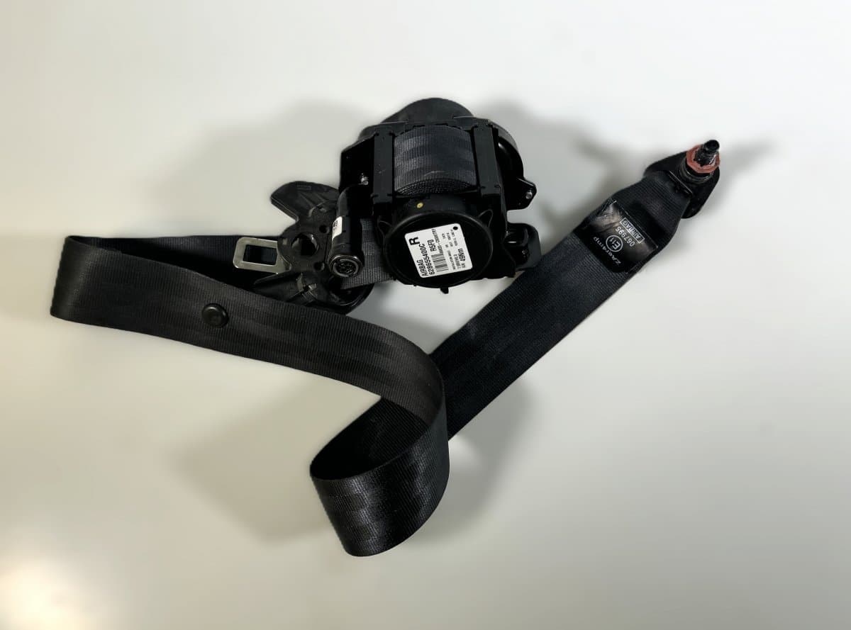 HYUNDAI 628655400C 88820-C8000TRY 88820C8000TRY Seat Belt Front Right HYUNDAI i20 II (GB) (2014-2020)