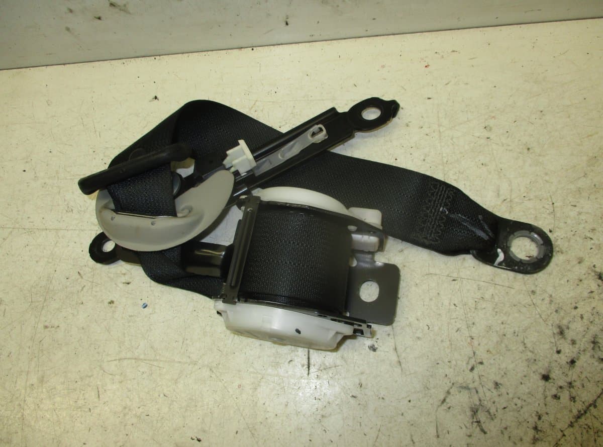 TOYOTA Seat Belt Rear Left TOYOTA LAND CRUISER 150 (2009-2021)