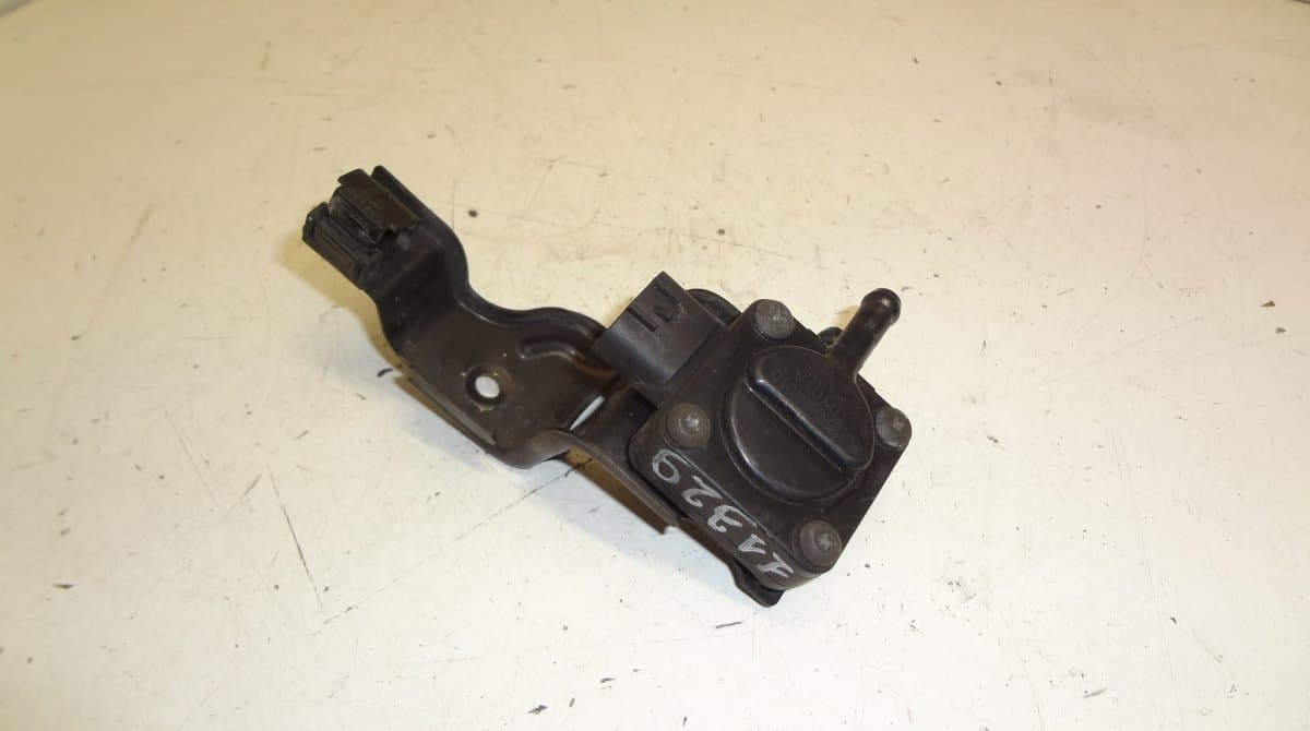 TOYOTA 8948064010 Sensors, other TOYOTA COROLLA Verso II (AR10) (2004-2009)