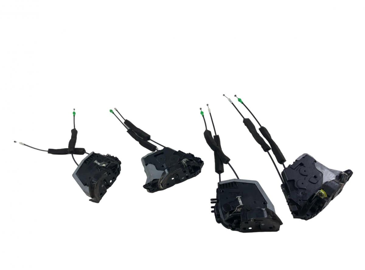 LEXUS 6904030A20 Set of door locks (latches) LEXUS GS III (2005-2011)