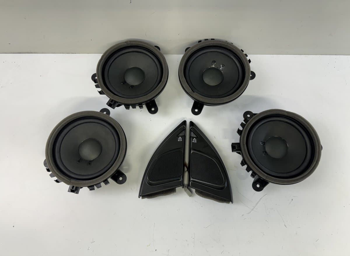 VOLVO 30657445 30781268 30781267 Set of loudspeakers VOLVO XC60 I (2008-2017)