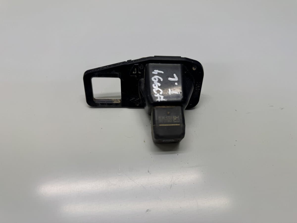 TOYOTA 8679042030 Reverse camera TOYOTA RAV 4 IV (XA40) (2012-2019)