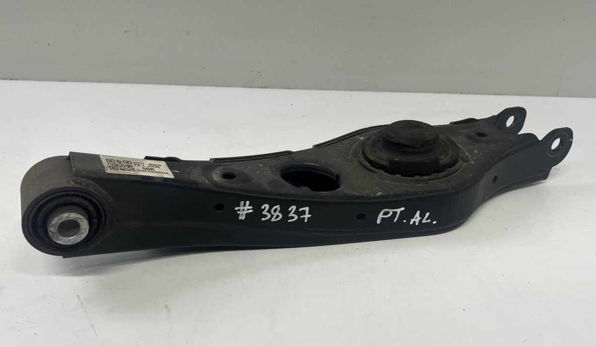 HYUNDAI 55211M5000 Rear Axle Track Control Arm lower Right HYUNDAI NEXO (FE) (2018-)