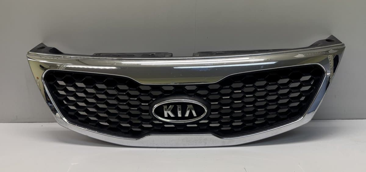 863502P000 Radiator Grille KIA SORENTO II (XM) (2009-2015)