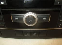 MERCEDES-BENZ Radio MERCEDES-BENZ E-CLASS (W212) (2009-2016) — thumbnail 4
