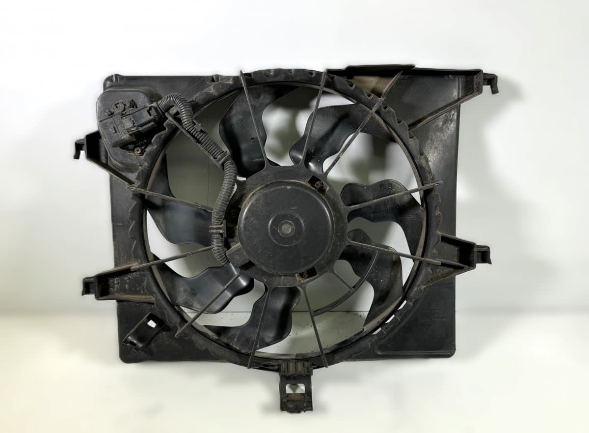 HYUNDAI 25350C8250 252311P390 Radiator Fan Electric HYUNDAI i20 II (GB) (2014-2020)
