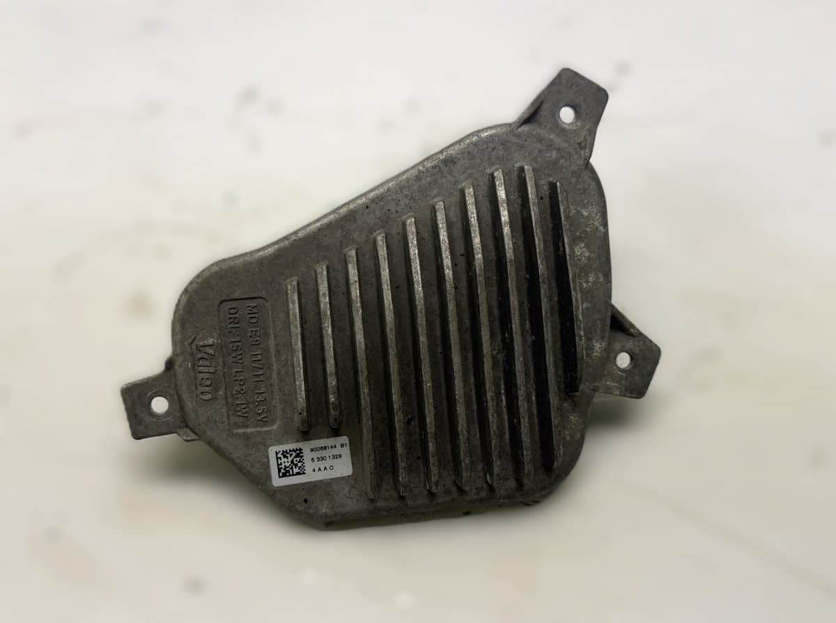 90068144 Xenon control unit left BMW X1 (F48) (2014-2022)