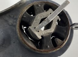 VOLVO Wheel bearing housing rear left VOLVO XC60 I (2008-2017) — thumbnail 4