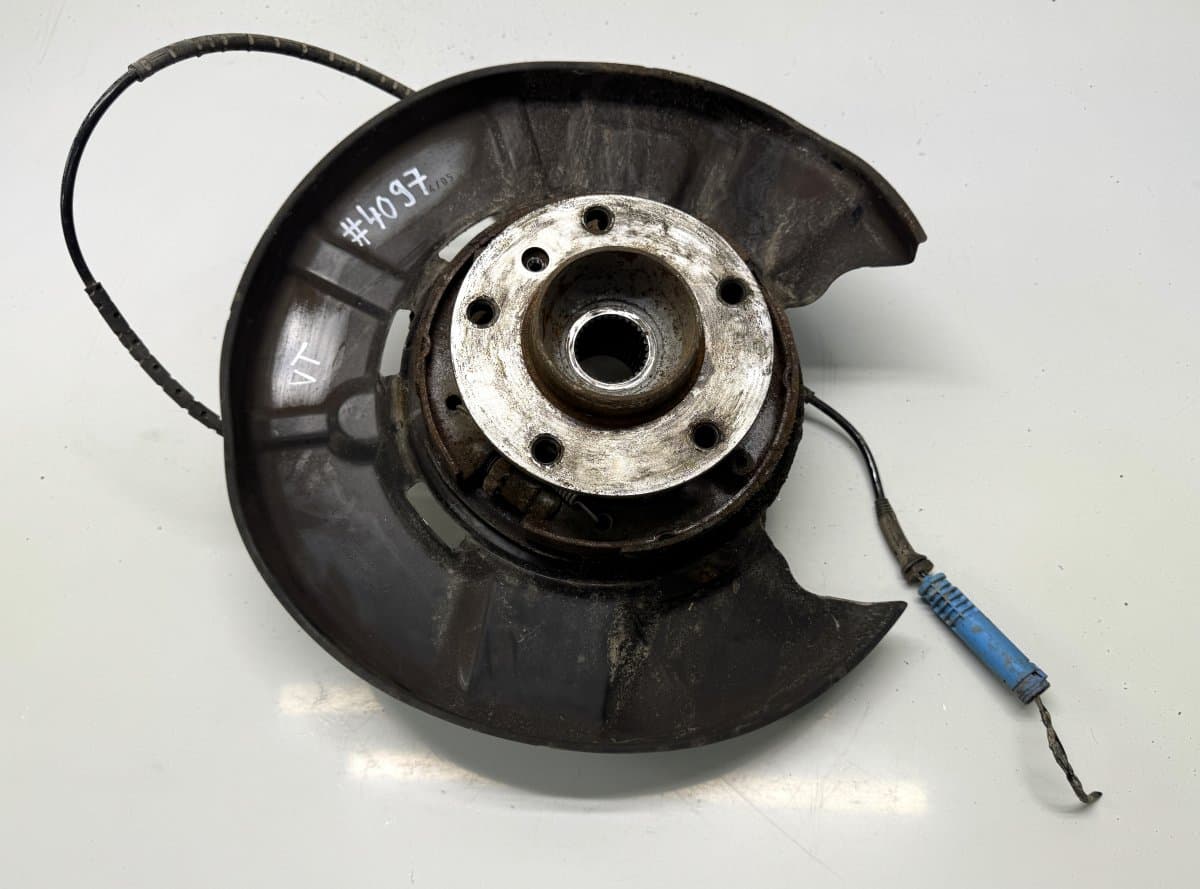 BMW 33326774807 Wheel bearing housing rear left BMW 3 (E90, E91, E92, E93) (2005-2011)