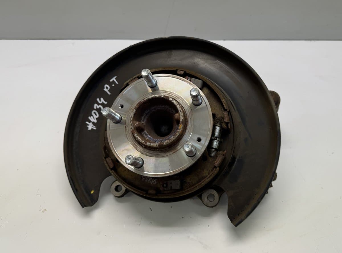 KIA 527202P000 Wheel bearing housing rear right KIA SORENTO II (XM) (2009-2015)