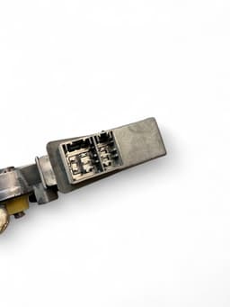 VW 6Y2959801 Window Regulator Motor Front Right VW TRANSPORTER T5 / MULTIVAN (7H, 7E, 7J) (2003-2015) — thumbnail 4