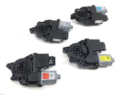 KIA 82450C5220 Window Regulator Motor Front Left KIA SORENTO III (UM) (2015-2020) — thumbnail 1