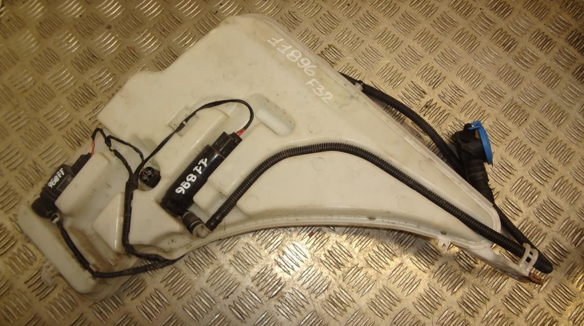 BMW 7241679 Window washer reservoir BMW 4 (F32, F33, F36, F82, F83) (2013-2020)