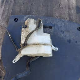 VOLVO Window washer reservoir VOLVO XC70 II (2007-2016) — thumbnail 3