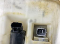 TOYOTA 8535571011 Window washer reservoir TOYOTA HILUX VII (AN10, AN20, AN30) (2005-2015) — thumbnail 3